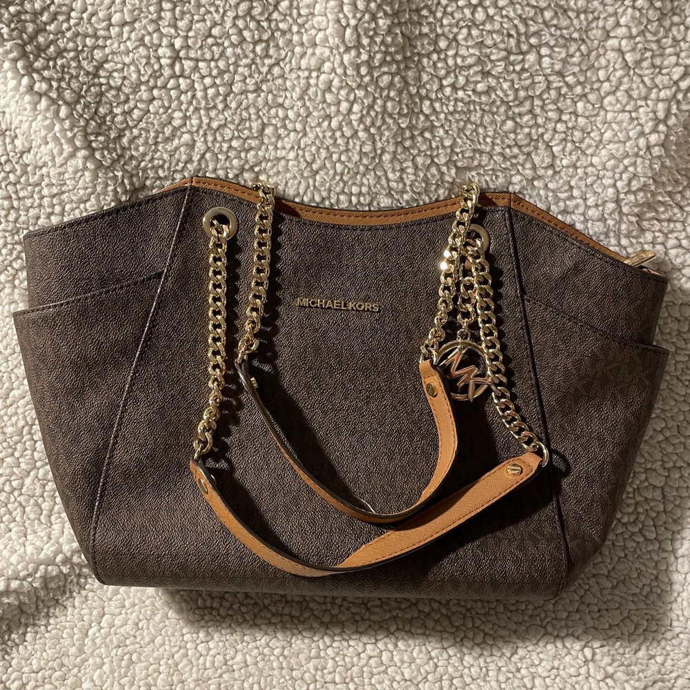 Authentic michael kors chain shoulder purse